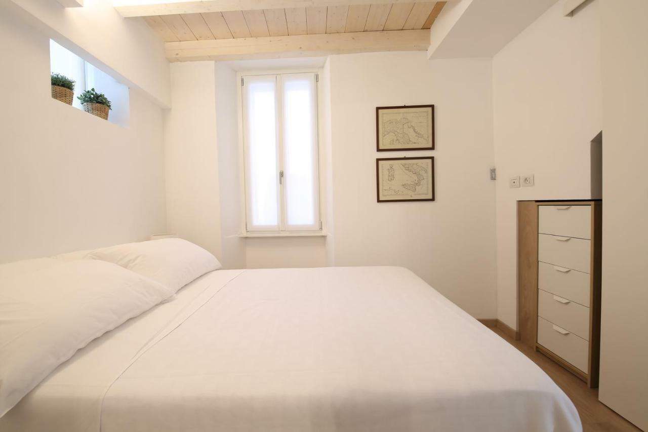 Palazzo Barindelli Suite Bianca เบลลาโจ ภายนอก รูปภาพ