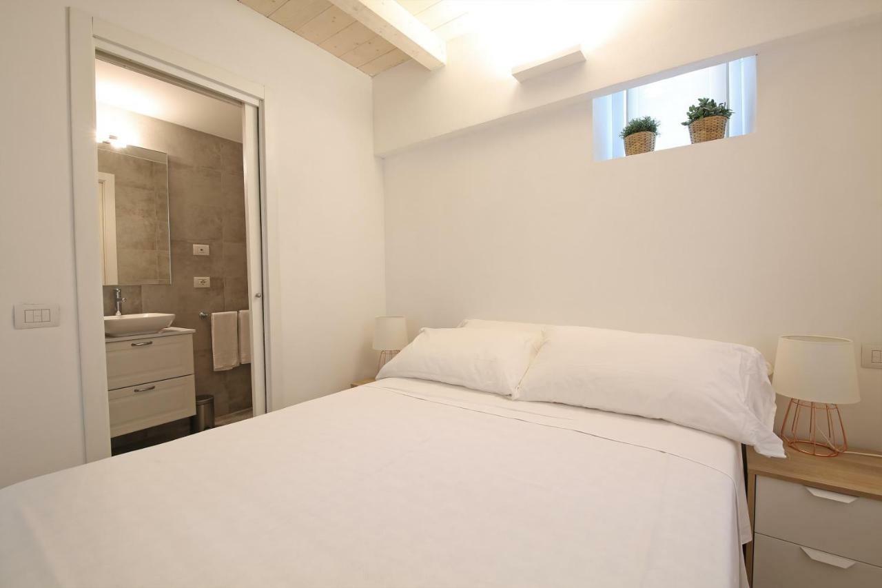 Palazzo Barindelli Suite Bianca เบลลาโจ ภายนอก รูปภาพ